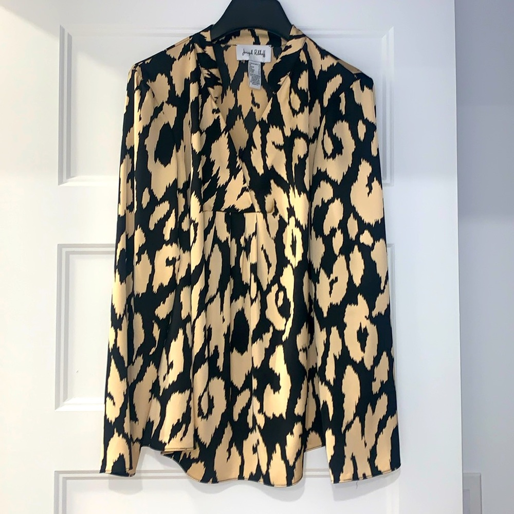 Joseph Ribkoff blouse size 10